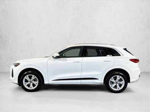 Used 2025 Audi Q5 Premium AWD/4WD image 8