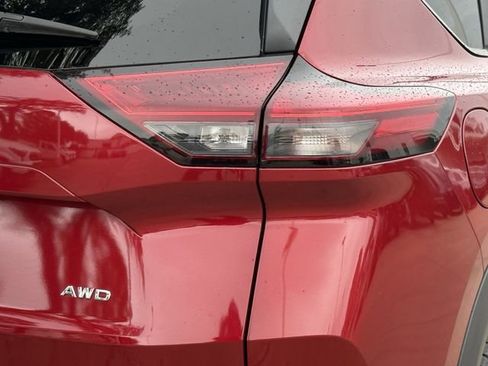 Used 2023 Nissan Rogue S AWD/4WD image 6