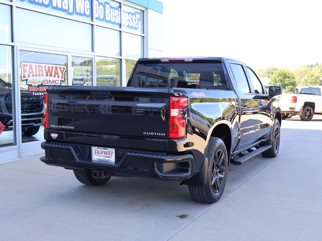Used 2023 Chevrolet Silverado 1500 Custom AWD/4WD image 3