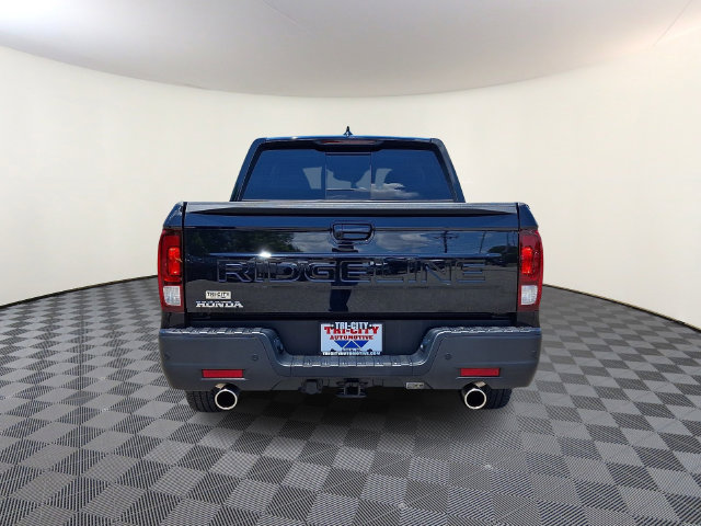 Used 2025 Honda Ridgeline Black Edition image 5