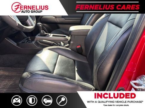 Used 2022 Toyota Tacoma TRD Sport w/ TRD Premium Sport Package AWD/4WD image 9
