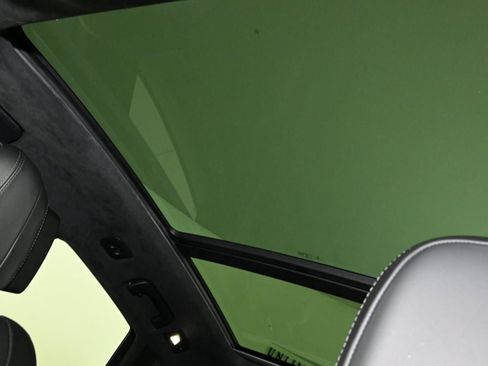 Used 2021 Porsche Macan Turbo w/ Premium Package Plus (PF0) image 10