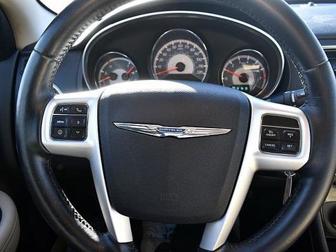 Used 2012 Chrysler 200 Limited image 22