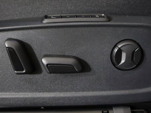 Used 2022 Volkswagen ID.4 Pro S w/ Gradient Package image 35