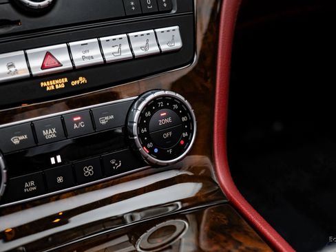 Used 2017 Mercedes-Benz SL 550 image 66