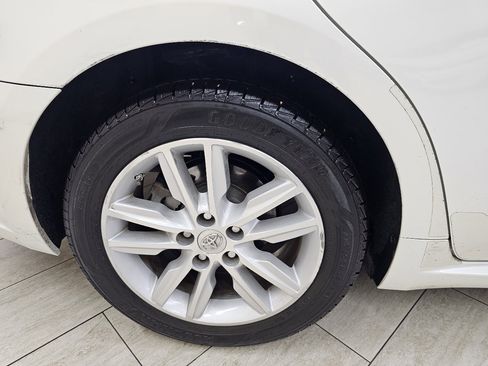 Used 2014 Toyota Avalon XLE Premium image 40