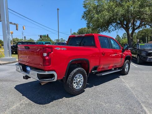 Used 2021 Chevrolet Silverado 2500 LT AWD/4WD image 4