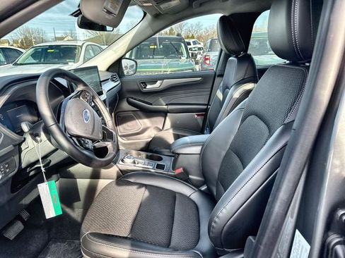 New 2026 Ford Escape SE image 11