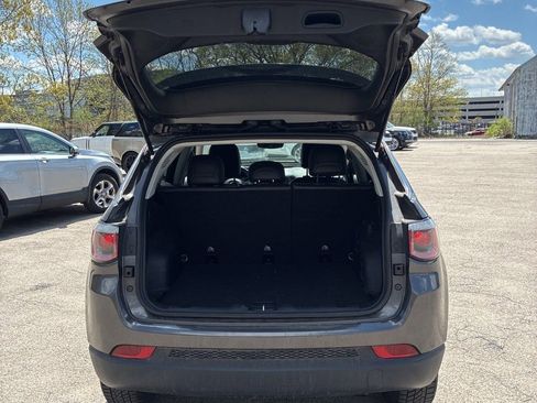 Used 2019 Jeep Compass Latitude AWD/4WD image 17
