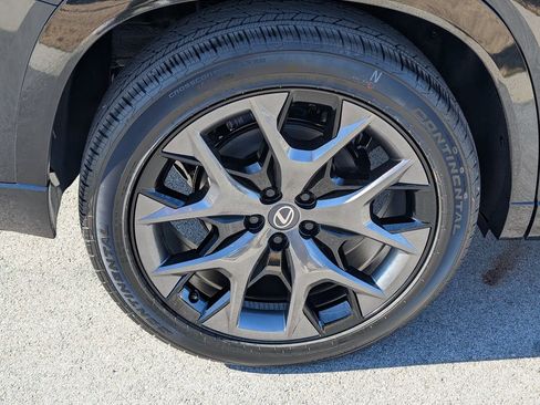 New 2026 Lexus TX 500h AWD image 17