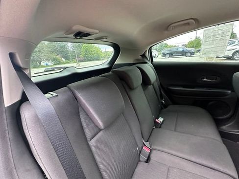 Used 2016 Honda HR-V LX image 9