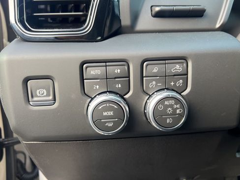 New 2026 GMC Sierra 3500 AT4 w/ AT4 Premium Plus Package image 11