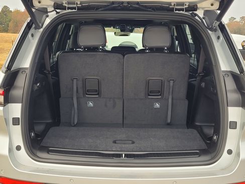 New 2025 Jeep Grand Cherokee L Altitude image 5