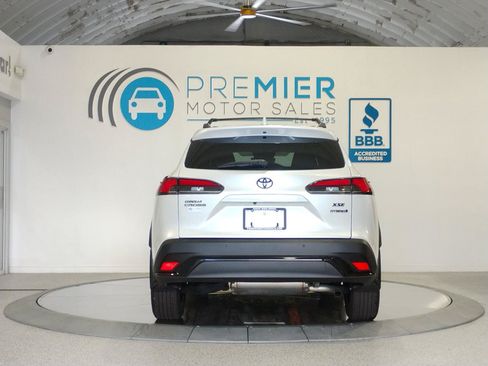 Used 2023 Toyota Corolla Cross AWD Hybrid w/ Convenience Package image 8