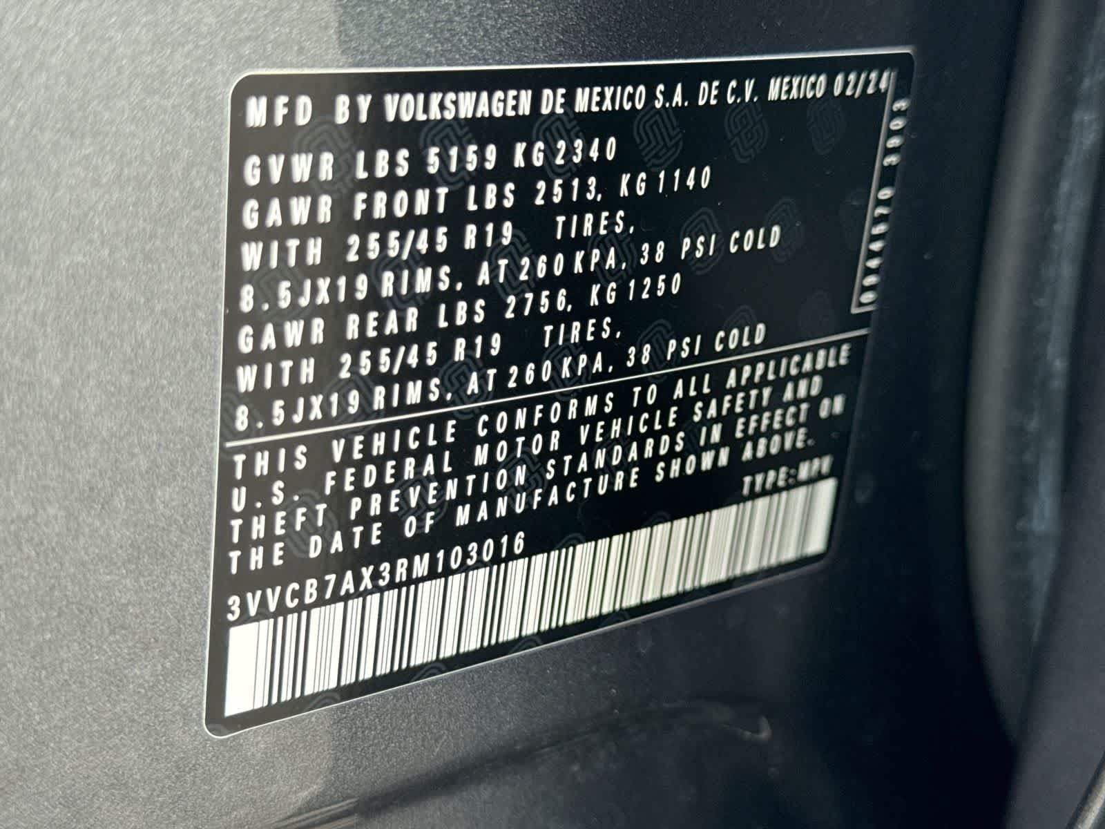 Used 2024 Volkswagen Tiguan SE R-Line FWD image 41