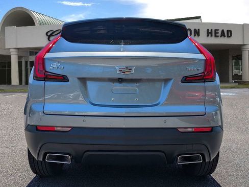 Certified 2023 Cadillac XT4 Luxury w/ Cold Weather Package FWD image 5