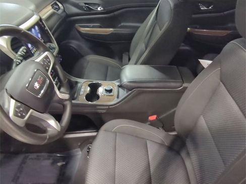 Certified 2023 GMC Acadia SLE image 19