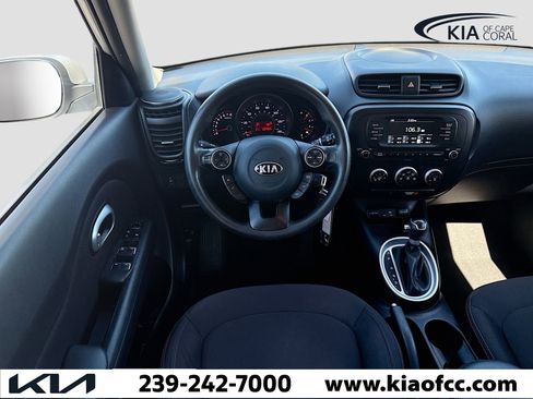 Used 2018 Kia Soul Base image 16