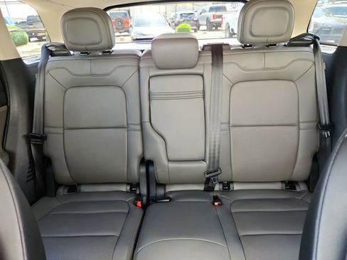 New 2024 Lincoln Corsair Reserve w/ Equipment Group 202A image 13