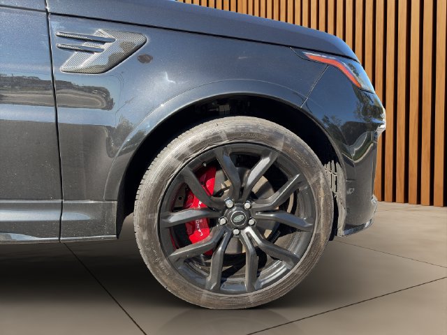 Used 2022 Land Rover Range Rover Sport SVR Carbon Edition AWD/4WD image 4