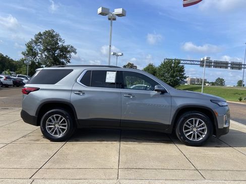 Used 2023 Chevrolet Traverse LT w/ LPO, Cargo Package AWD/4WD image 12