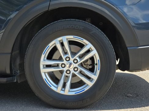 Used 2022 Ford Explorer XLT w/ Equipment Group 202A RWD image 25