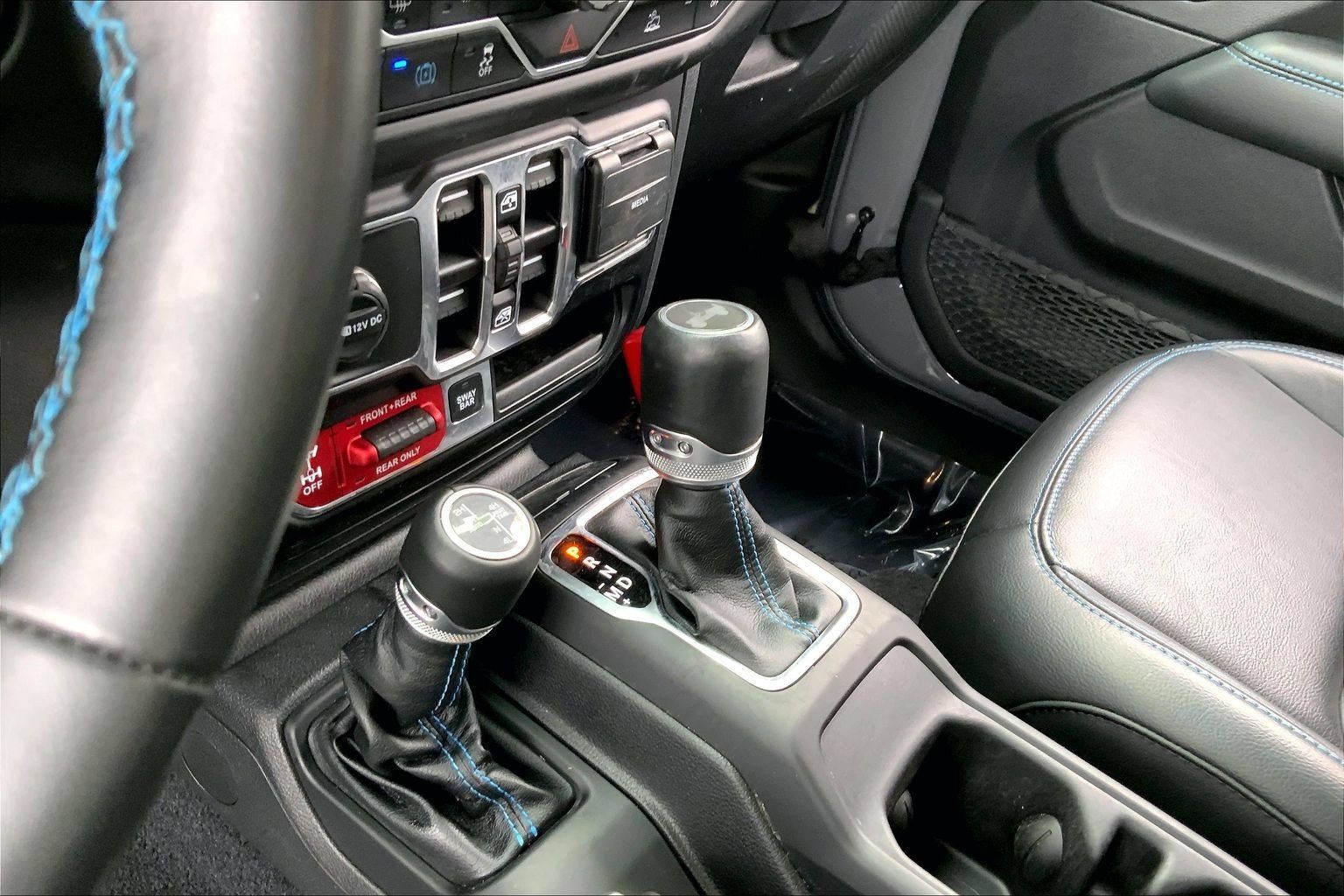 Certified 2023 Jeep Wrangler Unlimited Rubicon 4xe w/ Cold Weather Group AWD/4WD image 13