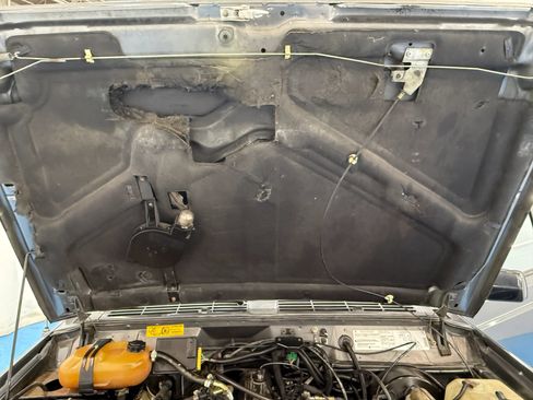 Used 1990 Jeep Cherokee Laredo RWD image 51