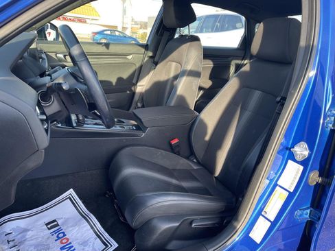 Used 2023 Honda Civic Sport image 13
