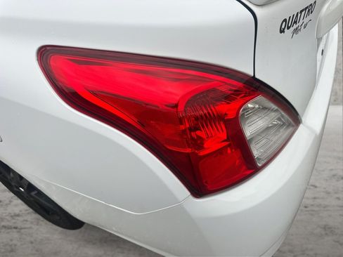 Used 2019 Nissan Versa S Plus FWD image 21
