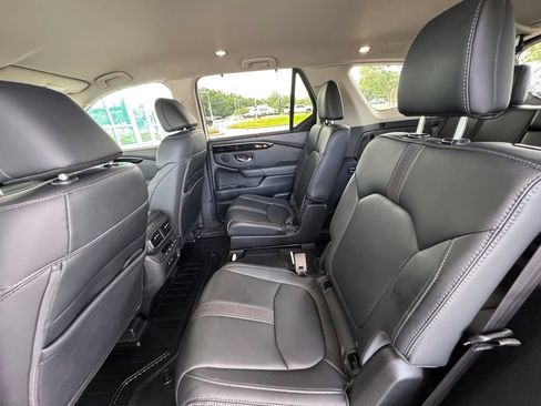 Used 2025 Honda Pilot EX-L image 19