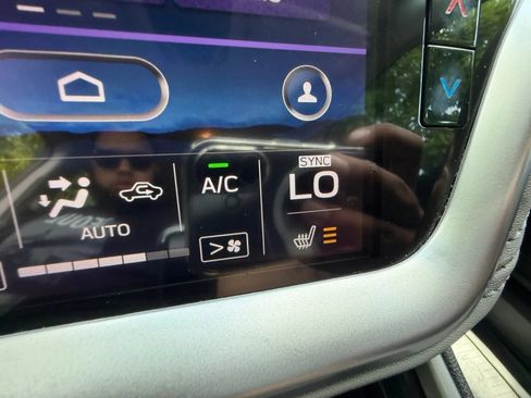 Used 2021 Subaru Outback Premium AWD/4WD image 25