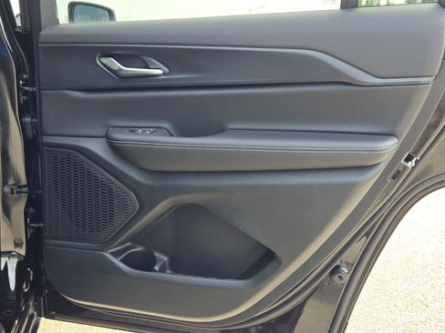 New 2025 Jeep Grand Cherokee L Laredo image 12