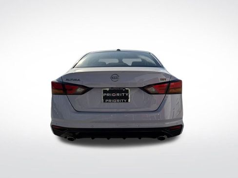 New 2025 Nissan Altima 2.5 SR image 4