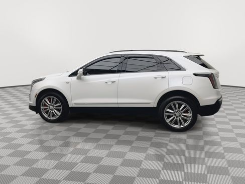 Certified 2024 Cadillac XT5 Sportv w/ LPO, Floor Liner Package AWD/4WD image 41