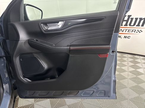 Used 2025 Ford Escape ST-Line FWD image 29
