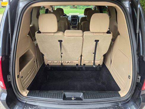 Used 2013 Dodge Grand Caravan SE FWD image 35