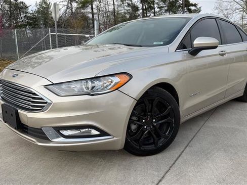 Used 2018 Ford Fusion SE w/ Equipment Group 601A image 1