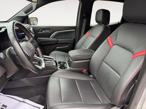 Used 2023 Chevrolet Colorado Z71 w/ Z71 Convenience Package 2 image 9