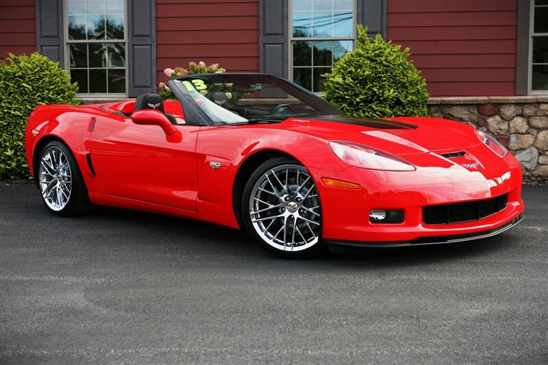 Used 2013 Chevrolet Corvette 427 w/ 1SB Preferred Equipment Group RWD image 9