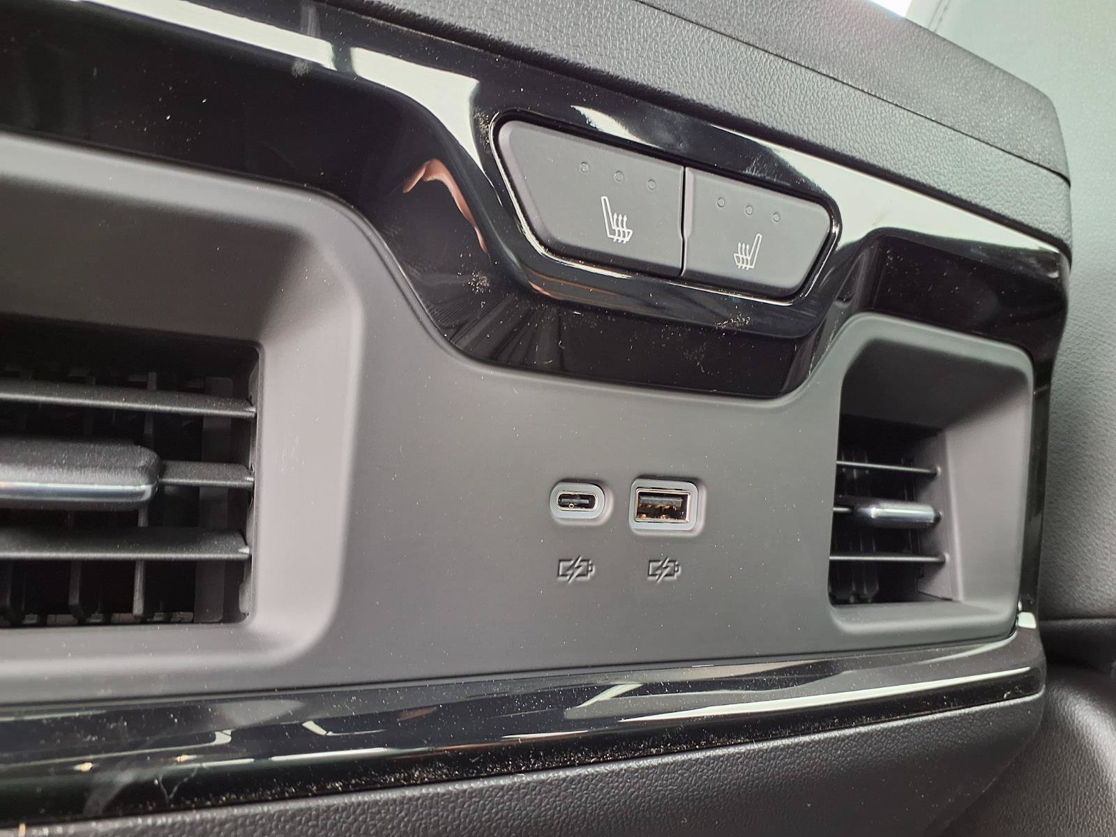 New 2026 GMC Sierra 1500 AT4 w/ AT4 Premium Package AWD/4WD image 21