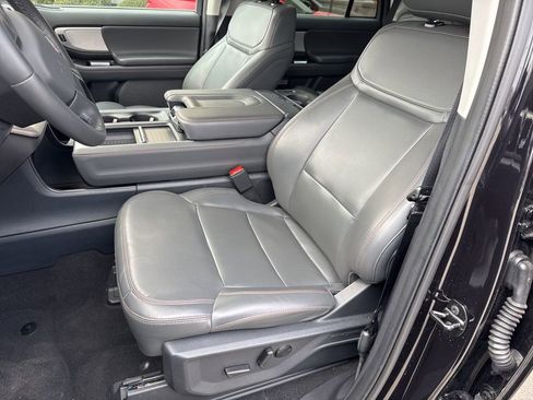 Used 2025 Ford Expedition Active image 9