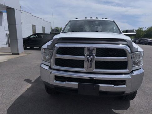 Used 2018 RAM 2500 Tradesman w/ Chrome Appearance Group AWD/4WD image 4