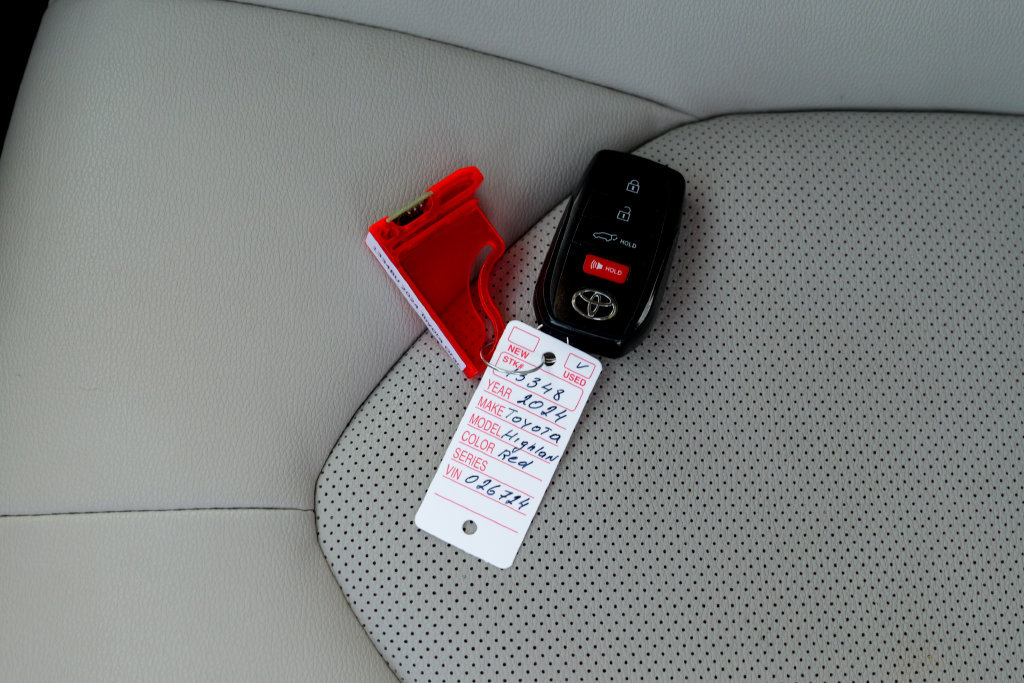 Used 2024 Toyota Grand Highlander AWD image 59