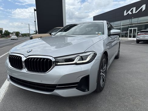 Used 2021 BMW 530i xDrive w/ Premium Package AWD/4WD image 8