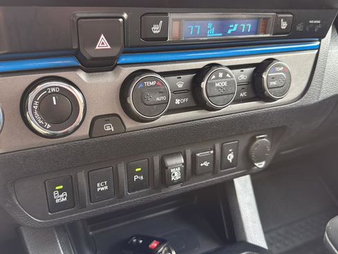 Used 2020 Toyota Tacoma TRD Sport image 23