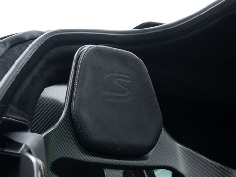 Used 2019 McLaren Senna image 8