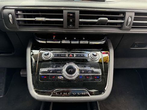 Certified 2022 Lincoln Corsair AWD w/ Premium Package image 21