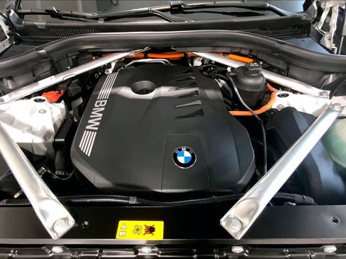 New 2026 BMW X5 xDrive50e w/ M Sport Package image 16