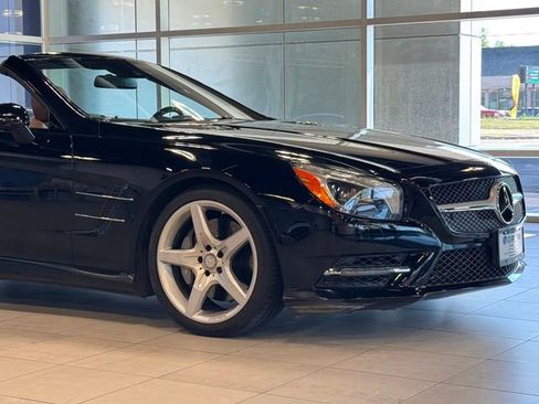 Used 2015 Mercedes-Benz SL 400 w/ Premium I Package image 5